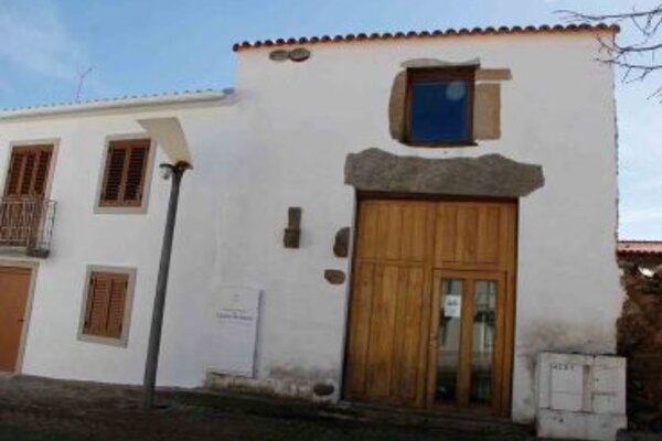centro_interpretativo_do_castelo_de_algoso_370x255