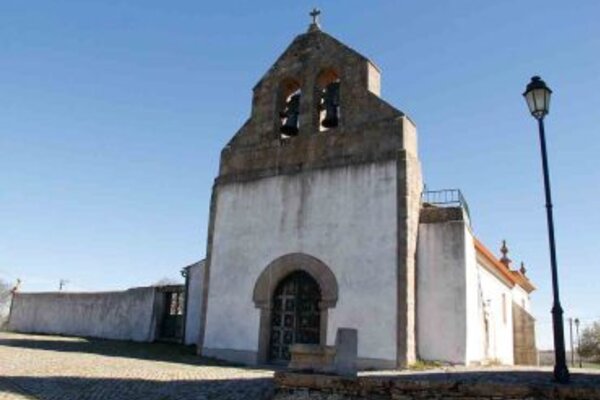 igreja_paroquial_santiago_370x255