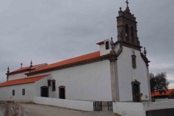 igreja_paroquial_de_carcao_370x255