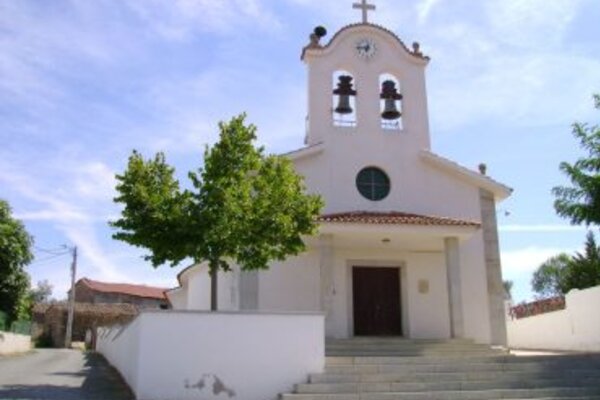 igreja_de_nossa_senhora_da_purificacao_paroquial_de_matela_370x255