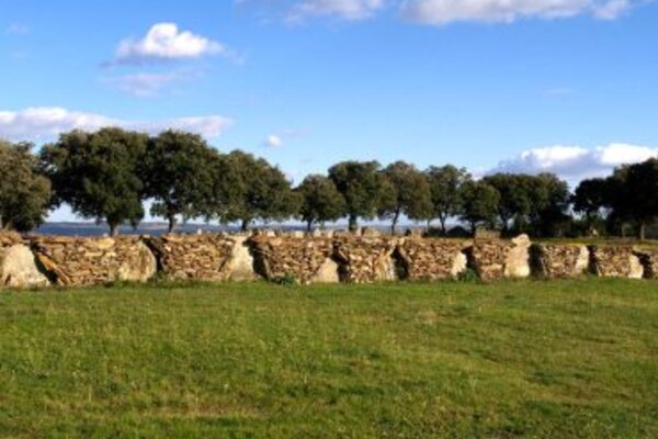pombais_de_uva_ao_castelo_de_algoso_370x255