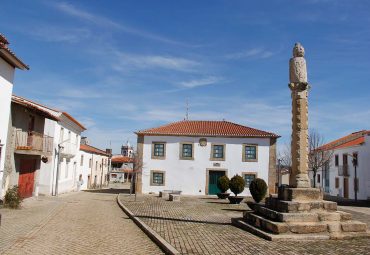Pelourinho de Algoso