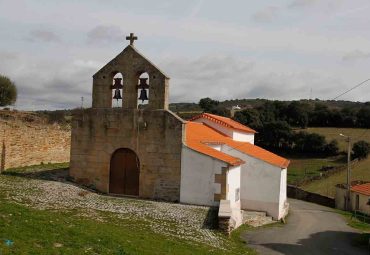 Igreja da Aldeia de Mora