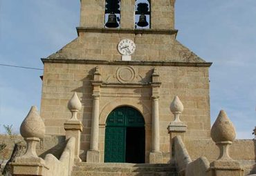 Igreja de São Pedro, matriz de Caçarelhos
